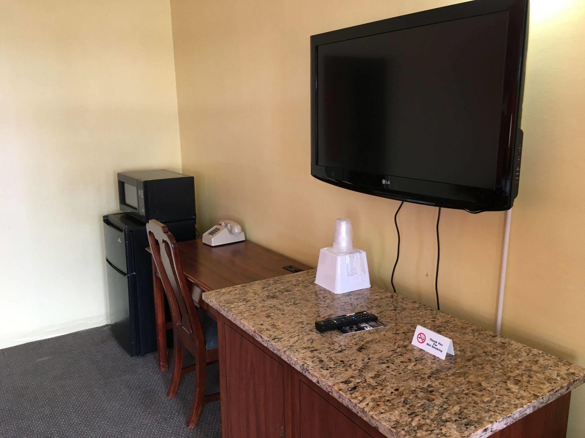 Travel Inn By Oyo Danville Us-29 Dış mekan fotoğraf